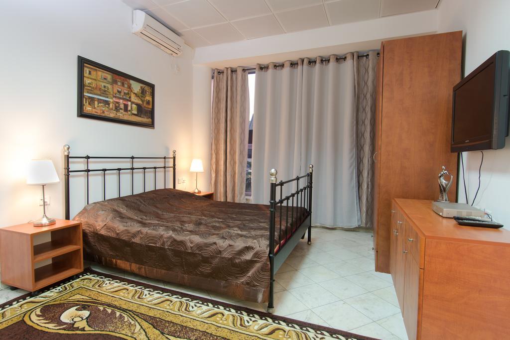 Hotel Rothschild 37 Bat Yam Eksteriør billede