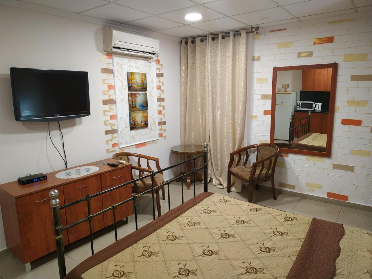 Hotel Rothschild 37 Bat Yam Eksteriør billede